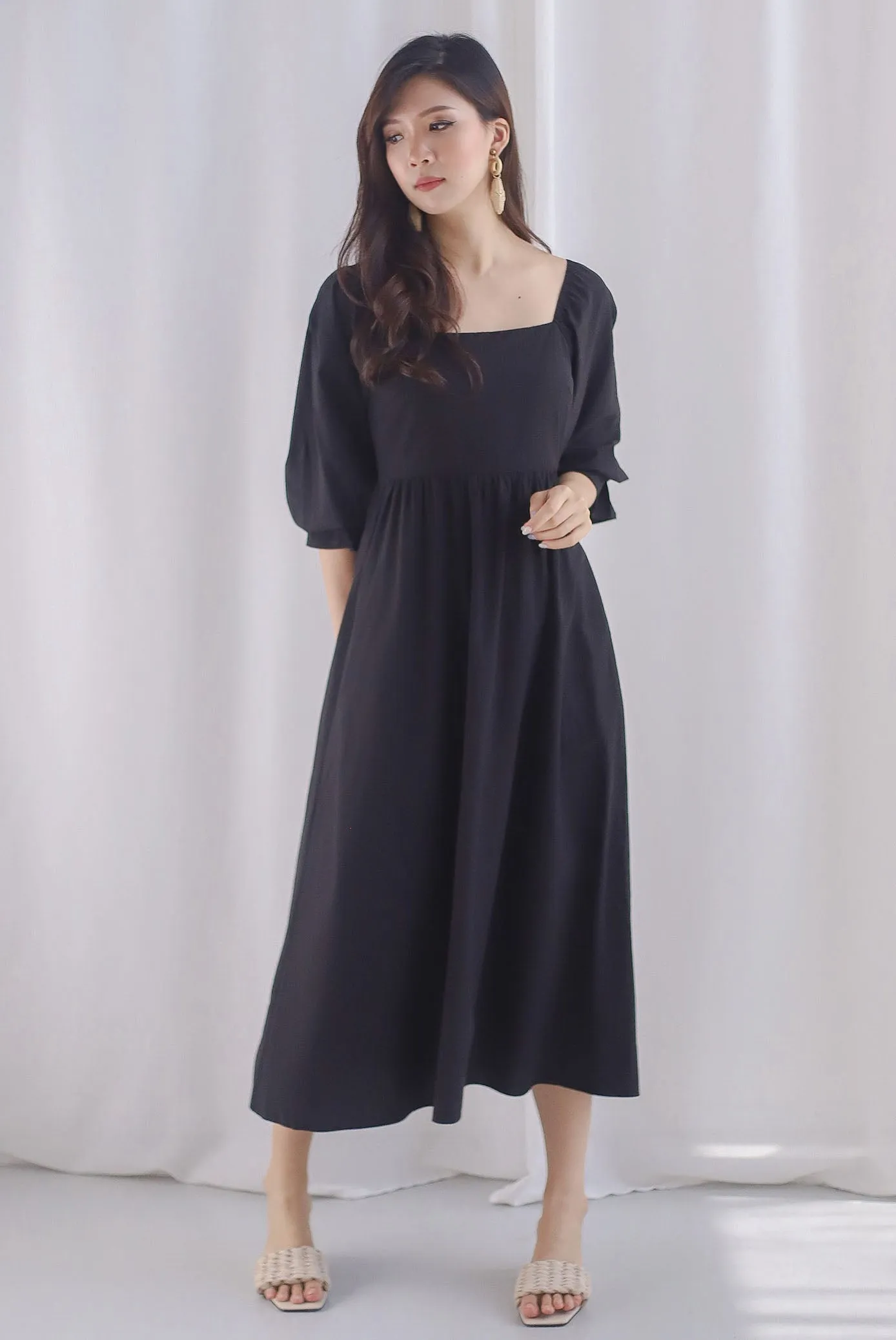 Karlina Puffy Sleeve Square Neckline Midi Dress In Black