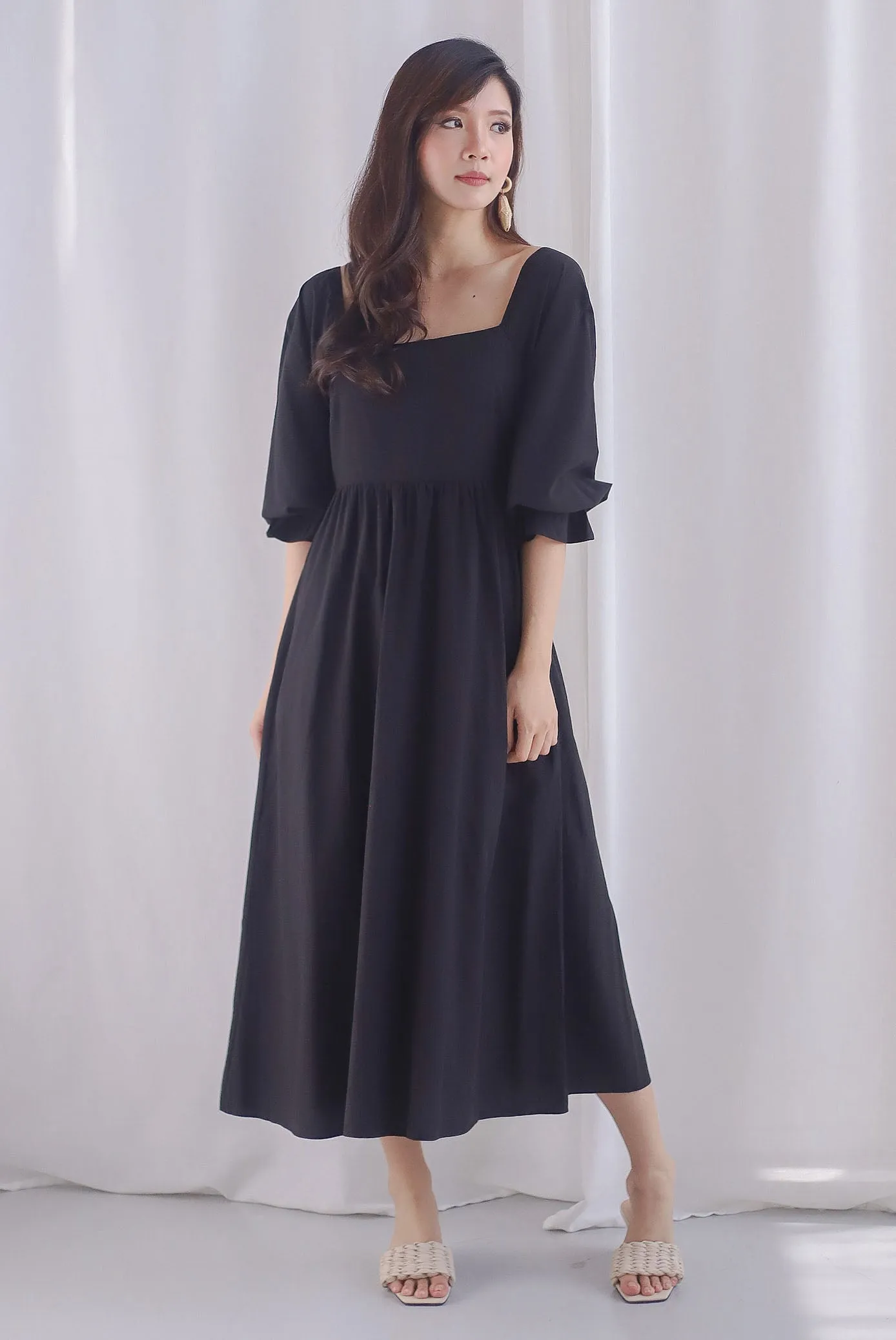 Karlina Puffy Sleeve Square Neckline Midi Dress In Black