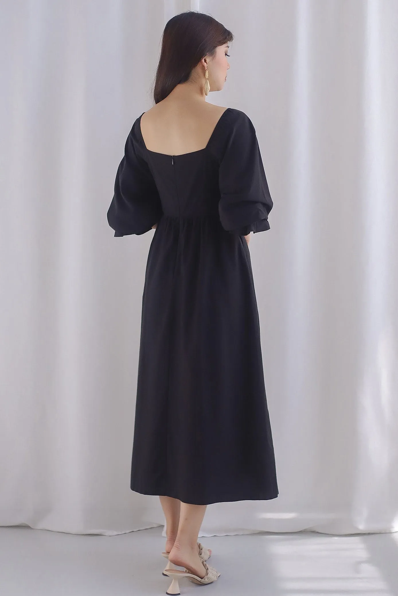 Karlina Puffy Sleeve Square Neckline Midi Dress In Black